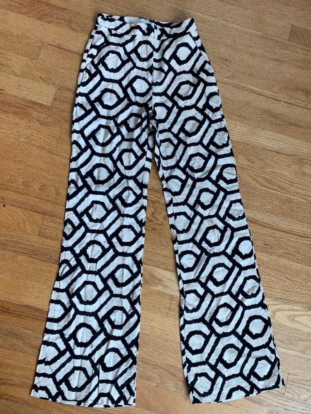 NWOT 0 H&M Viscose blend Pattern Pants